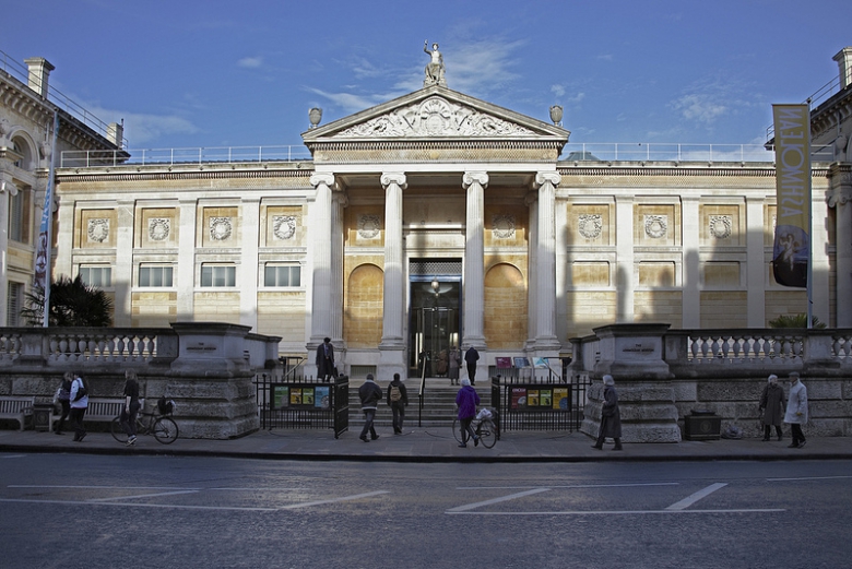 Crossing Cultures: Transforming the Ashmolean Museum, Oxford, UNITED KINGDOM